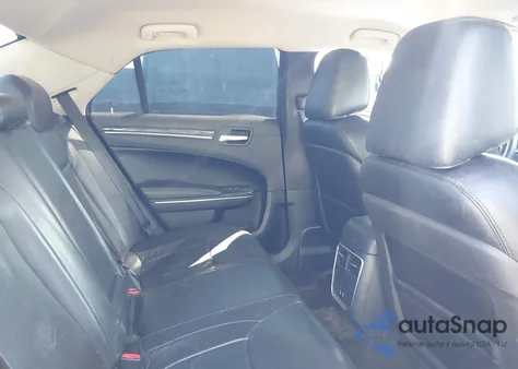 2016 Chrysler 300 Limited z USA, uszkodzony, nr VIN 2C3CCAAG0GH273780